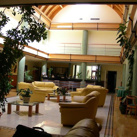 Hotel D.G. Garden Беневенто Экстерьер фото