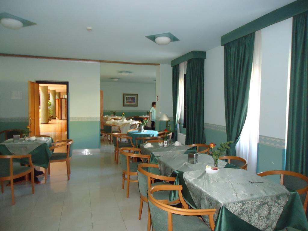 Hotel D.G. Garden Беневенто Экстерьер фото
